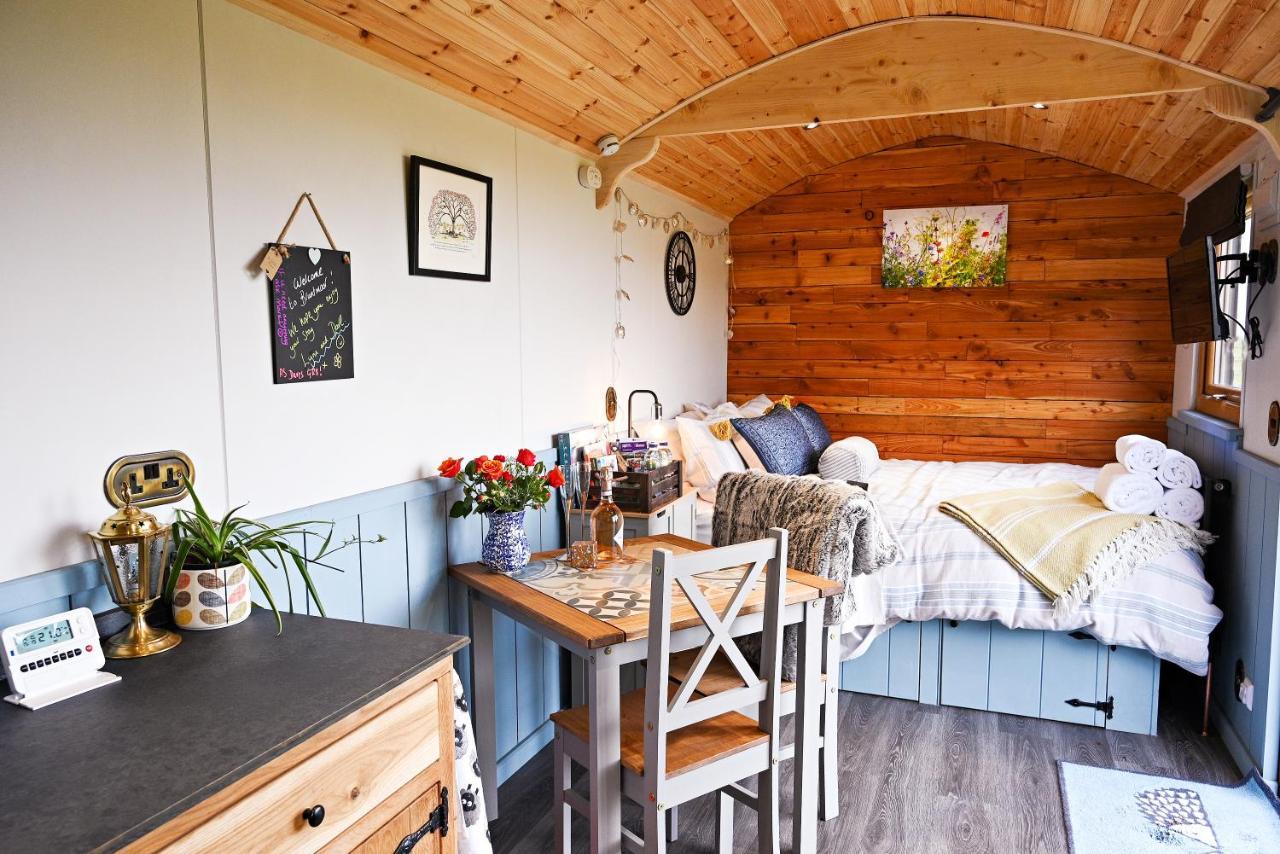 Luxury Shepherd Hut In The Peak District Bakewell Exteriör bild