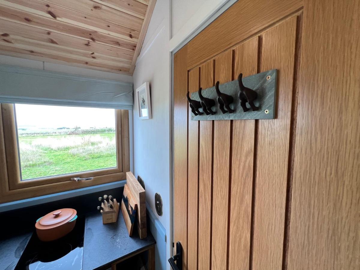 Luxury Shepherd Hut In The Peak District Bakewell Exteriör bild