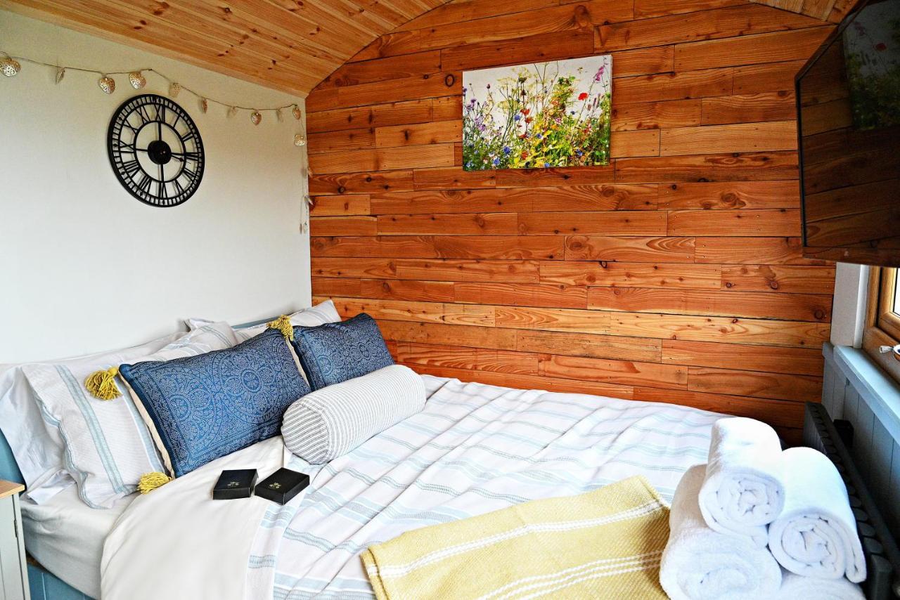 Luxury Shepherd Hut In The Peak District Bakewell Exteriör bild