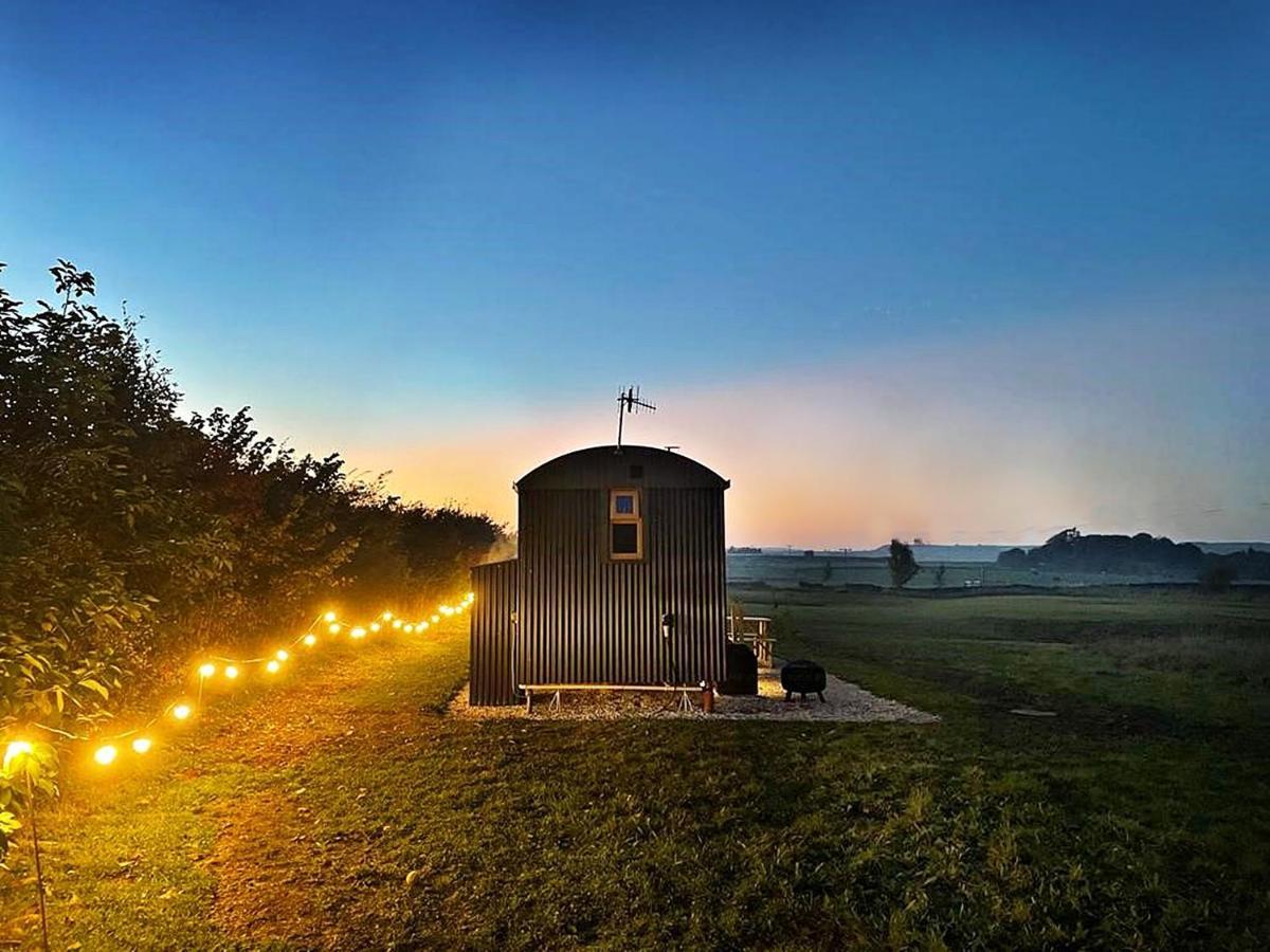 Luxury Shepherd Hut In The Peak District Bakewell Exteriör bild